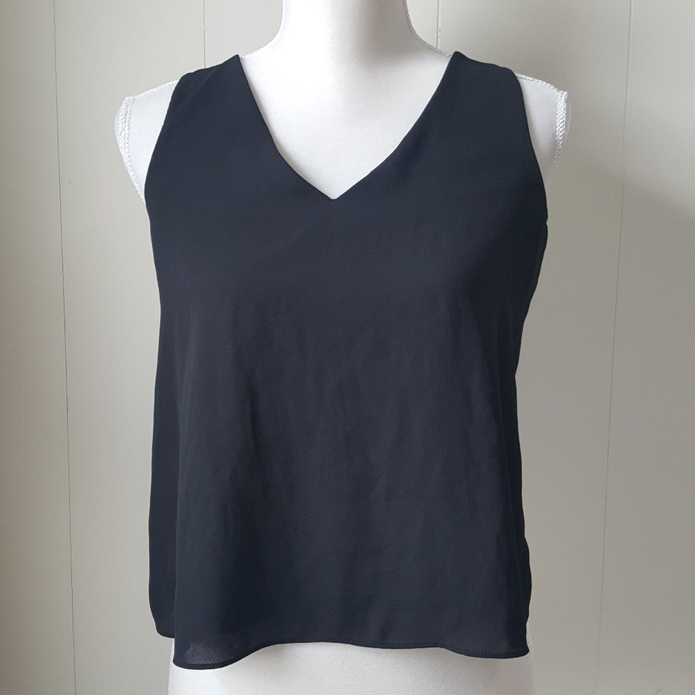 Express Crop Sleeveless Tank Top